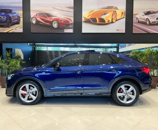 AUDI-Q3-2022