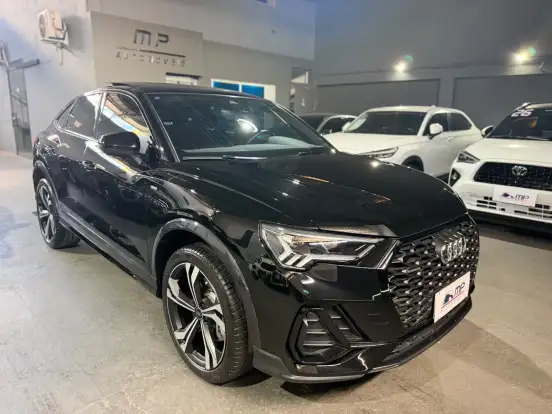 AUDI-Q3-2023