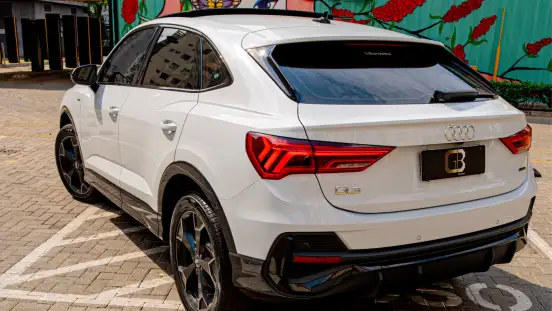 AUDI-Q3-2022
