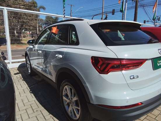 AUDI-Q3-2024