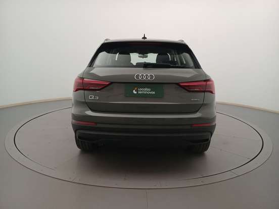 AUDI-Q3-2024