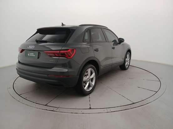 AUDI-Q3-2024