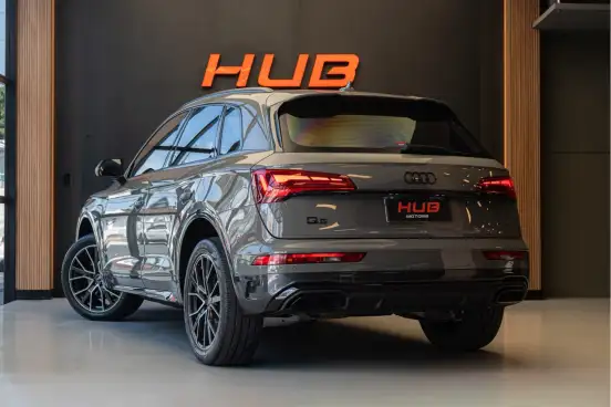 AUDI-Q5-2022