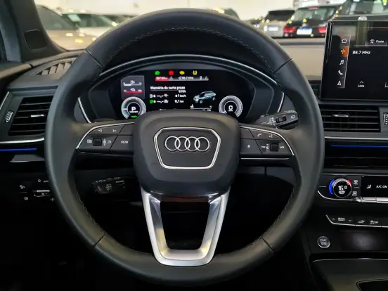 AUDI-Q5-2022