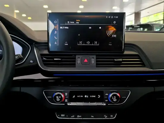 AUDI-Q5-2022