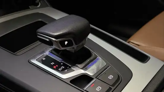 AUDI-Q5-2023