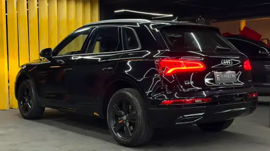 AUDI-Q5-2019