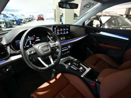 AUDI-Q5-2024