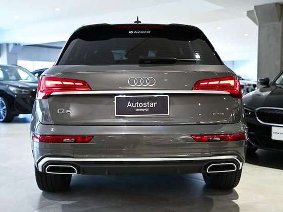 AUDI-Q5-2024