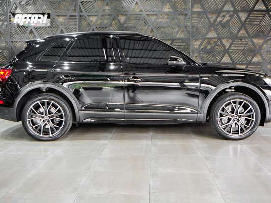 AUDI-Q5-2.0 45 TFSI GASOLINA S LINE BLACK QUATTRO S TRONIC AUDI-Q5-2024