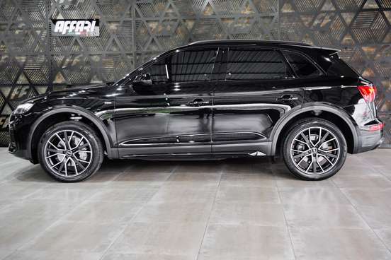AUDI-Q5-2024