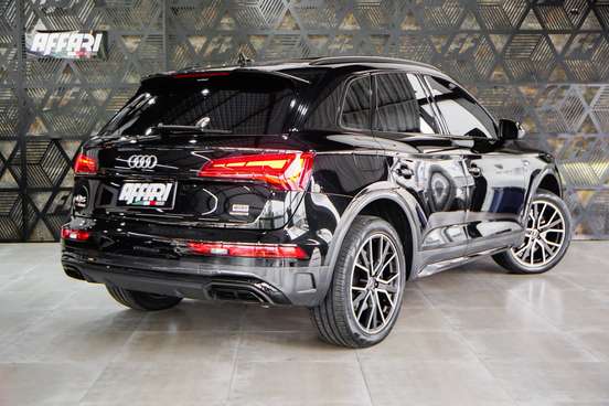 AUDI-Q5-2024