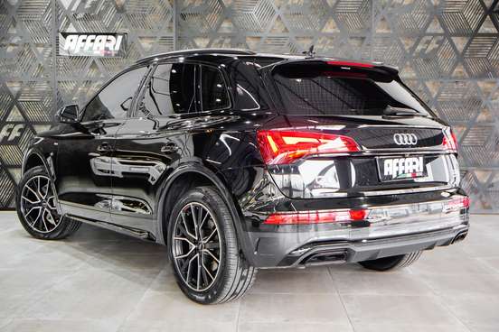 AUDI-Q5-2024