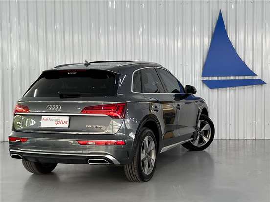 AUDI-Q5-2023