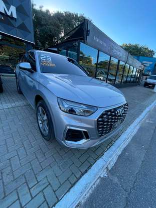 AUDI-Q5-2022