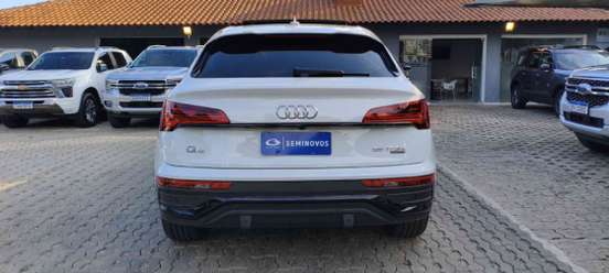 AUDI-Q5-2023