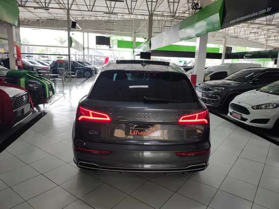 AUDI-Q5-2019