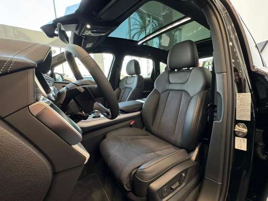 AUDI-Q7-2025