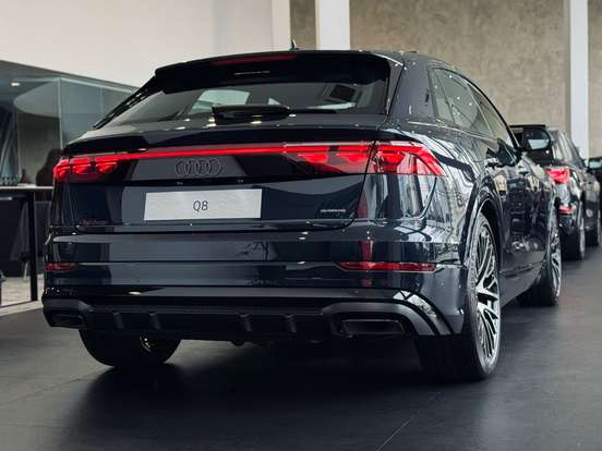 AUDI-Q8-2026