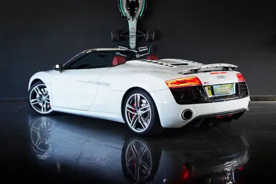 AUDI-R8-2013