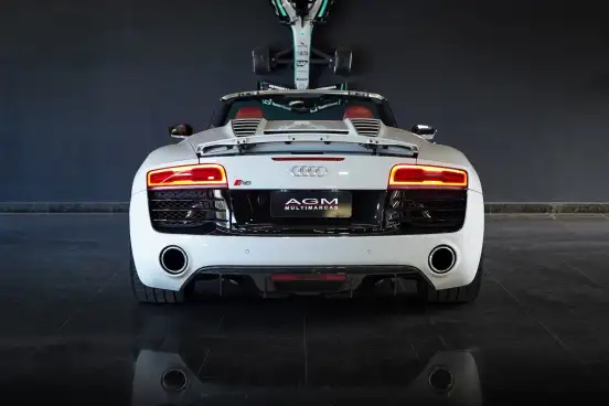 AUDI-R8-2013