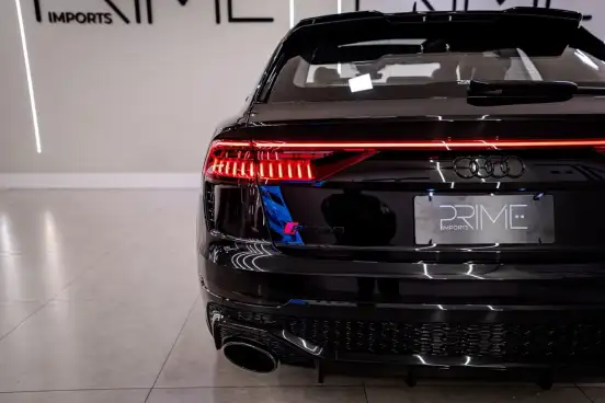 AUDI-RS Q8-2020