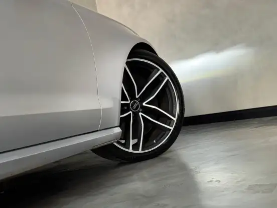 AUDI-RS6-2015
