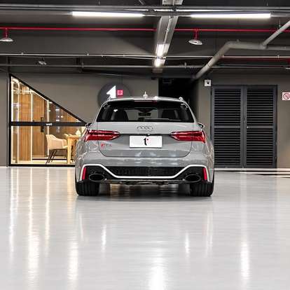 AUDI-RS6-2021