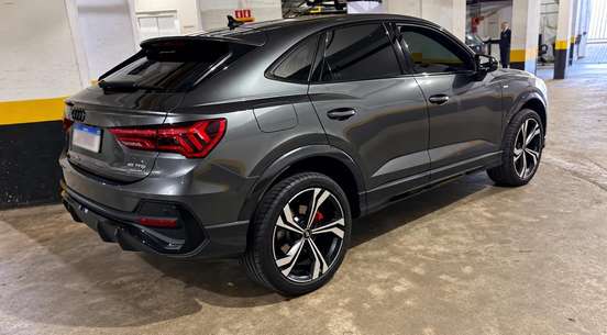 AUDI-Q3-2024