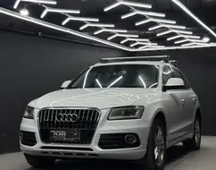 AUDI Q5 2.0 TFSI AMBIENTE 16V 225CV GASOLINA 4P AUTOMÁTICO AUDI Q5 2.0 TFSI AMBIENTE 16V 225CV GASOLINA 4P AUTOMÁTICO