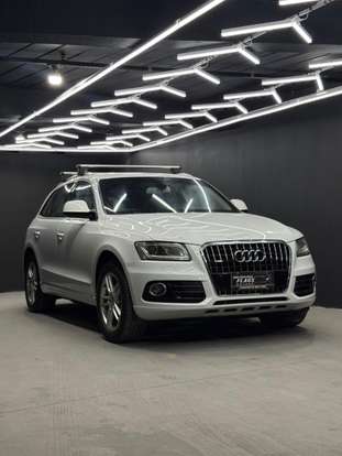AUDI-Q5-2015