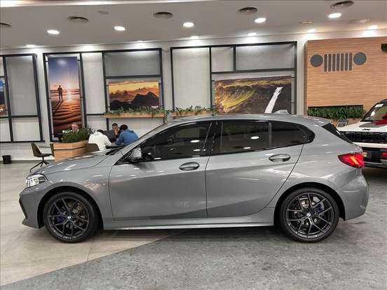 BMW-118i-2024