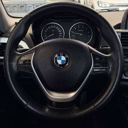 BMW-118i-1.6 FULL 16V TURBO GASOLINA 4P AUTOMÁTICO BMW-118i-2013