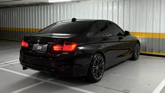BMW-320i-2014