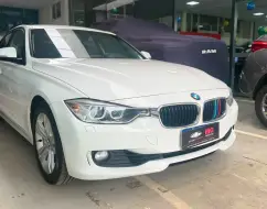 BMW 320i 2.0 16V TURBO ACTIVE FLEX 4P AUTOMÁTICO BMW 320i 2.0 16V TURBO ACTIVE FLEX 4P AUTOMÁTICO