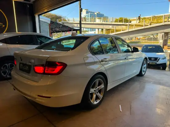 BMW-320i-2.0 16V TURBO ACTIVE FLEX 4P AUTOMÁTICO BMW-320i-2013