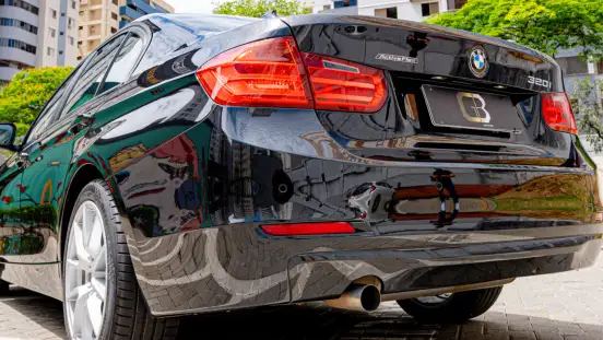 BMW-320i-2013