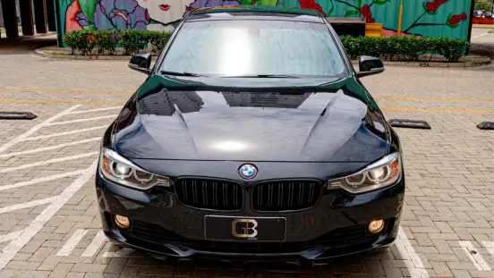 BMW-320i-2013