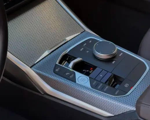 BMW-320i-2024