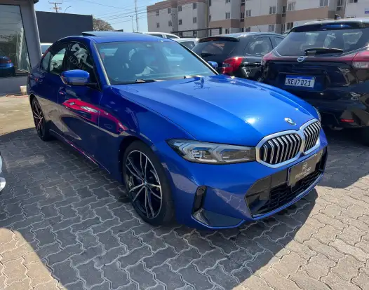 BMW-320i-2022