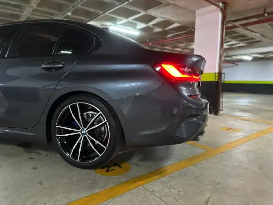 BMW-320i-2.0 16V TURBO GASOLINA M SPORT AUTOMÁTICO BMW-320i-2020