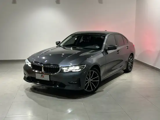 BMW-320i-2019
