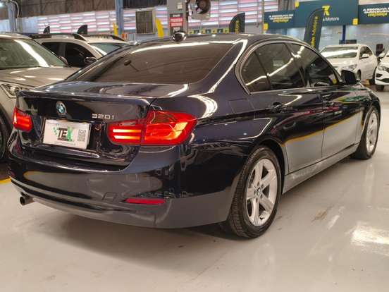 BMW-320i-2.0 16V TURBO ACTIVE FLEX 4P AUTOMÁTICO BMW-320i-2014