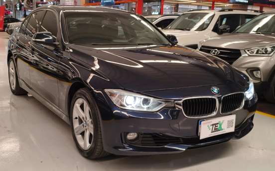 BMW-320i-2014