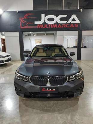 BMW-320i-2021