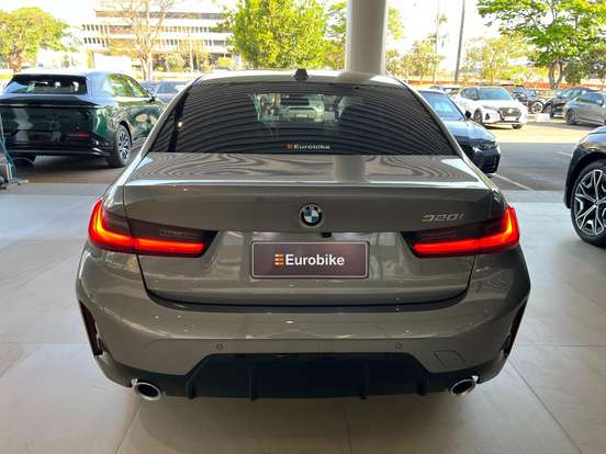 BMW-320i-2.0 16V TURBO FLEX M SPORT AUTOMÁTICO BMW-320i-2026