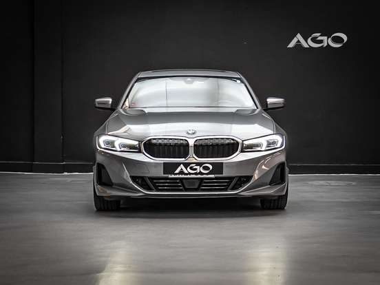 BMW-320i-2023
