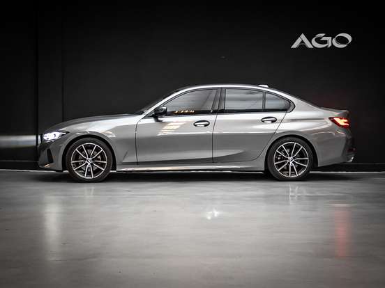 BMW-320i-2023