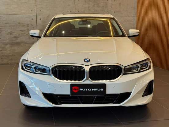 BMW-320i-2024