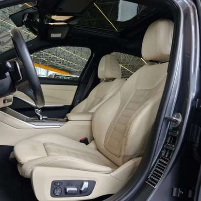 BMW-320i-2020